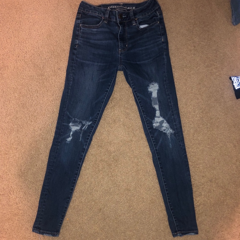 AMERICAN EAGLE HIGH RISE SKINNY JEANS
